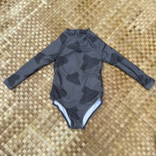 Load image into Gallery viewer, Longsleeve Suits
